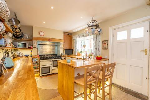 3 bedroom end of terrace house for sale, Lavant, Chichester