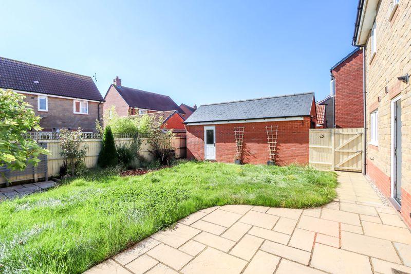 Moorhen Road, Yatton 4 bed detached house - £490,000