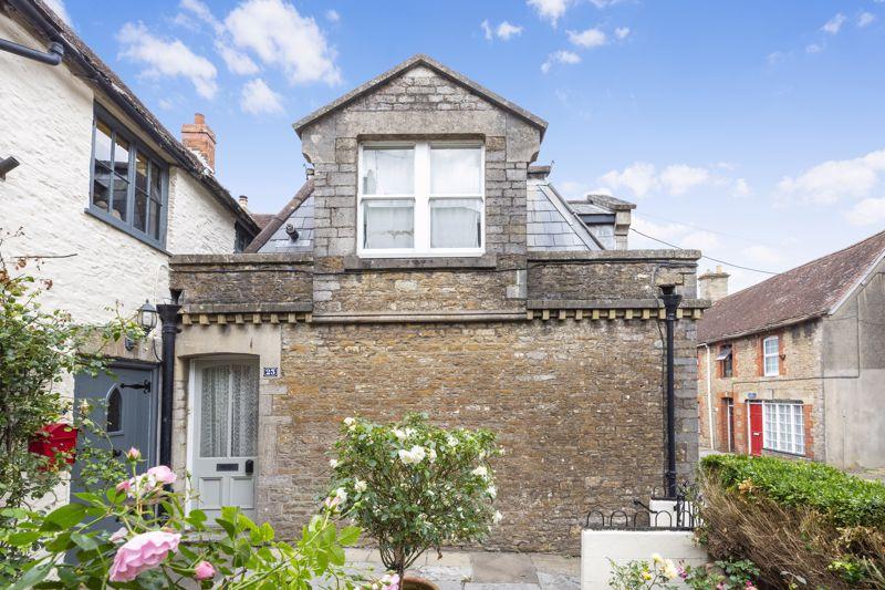 High Street, Stalbridge DT10 2 bed terraced house for sale £225,000