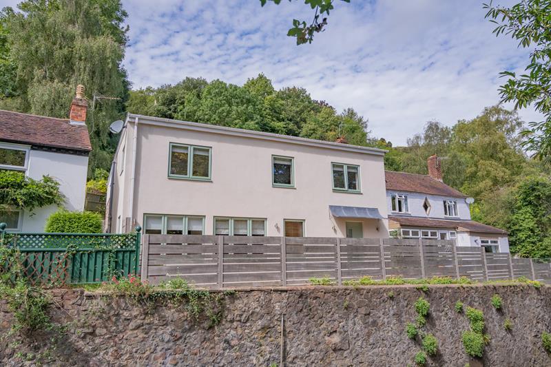 Belmont House, Wells Road, Malvern, Worcestershire, WR14 4HD 4 bed