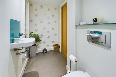 3 bedroom semi-detached house for sale - New Road, West Molesey