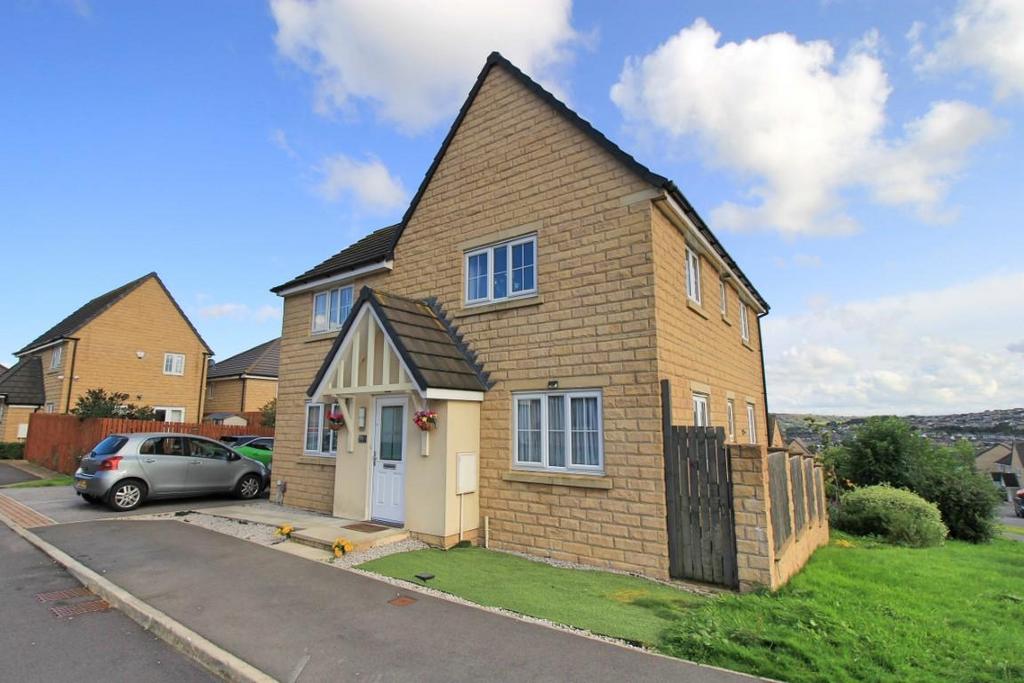 The Knoll, Keighley, BD22 6FD 4 bed detached house for sale £285,000