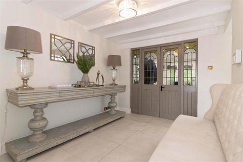 Downs Edge House Stable Lane, Findon, Worthing, BN14 0RR