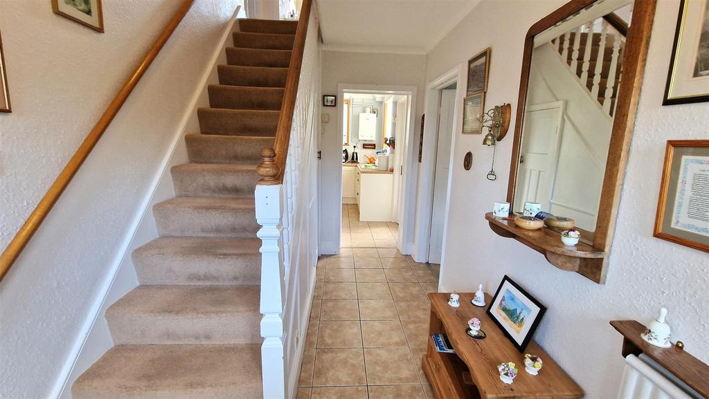 Lickhill Road, Calne 3 bed detached house for sale £465,000