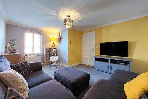 3 bedroom semi-detached house for sale - Forge Close, Cayton, Scarborough