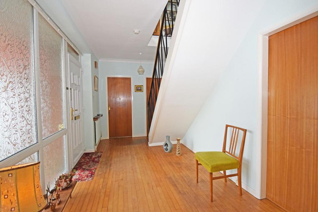 Burford House, hall.jpg