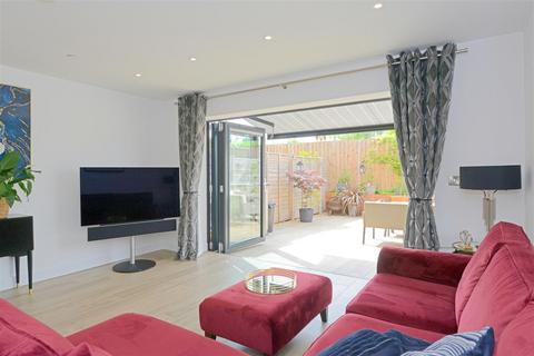 3 bedroom townhouse for sale, Albury Place, St. Michaels Street, Shrewsbury
