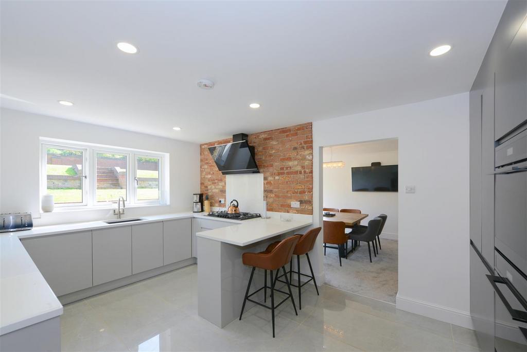 Annscroft, Shrewsbury 5 bed detached house for sale £650,000