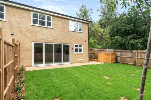 3 bedroom semi-detached house for sale - Knoll Crescent, Northwood, Middlesex, HA6
