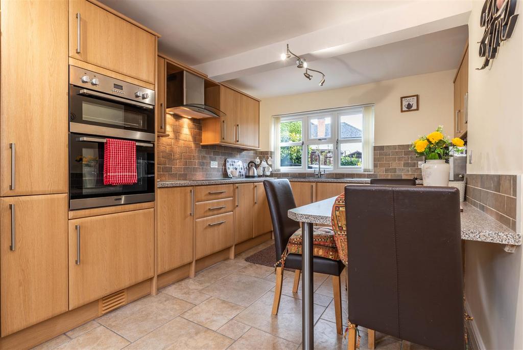Hemington Court, Derby DE74 2 bed terraced house for sale £170,000