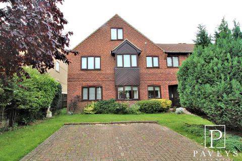 2 bedroom flat for sale, Old Parsonage Way, Frinton-On-Sea