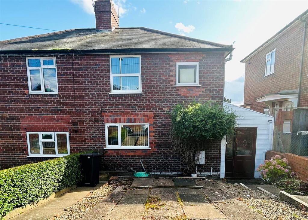 Beecher Road East Halesowen 2 Bed Semi Detached House £180 000