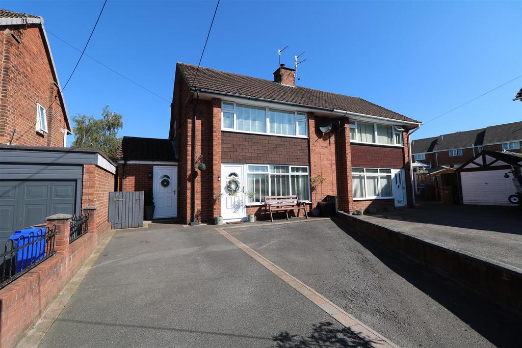 Gilman Avenue, Baddeley Green, StokeOnTrent 4 bed semidetached house