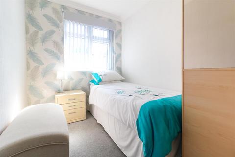 150 Ram Gorse, Harlow, CM20 1QB