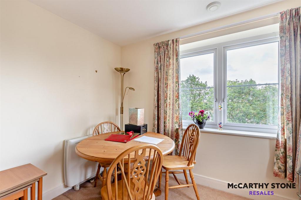 8615480-interior02-800.jpg