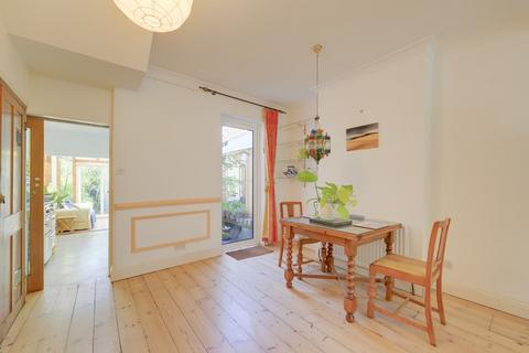 25 Longhurst Road, London, SE13 5LR