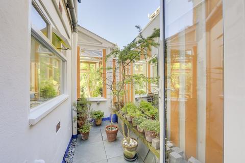 25 Longhurst Road, London, SE13 5LR