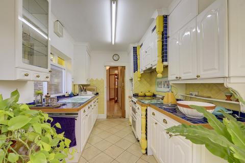 25 Longhurst Road, London, SE13 5LR