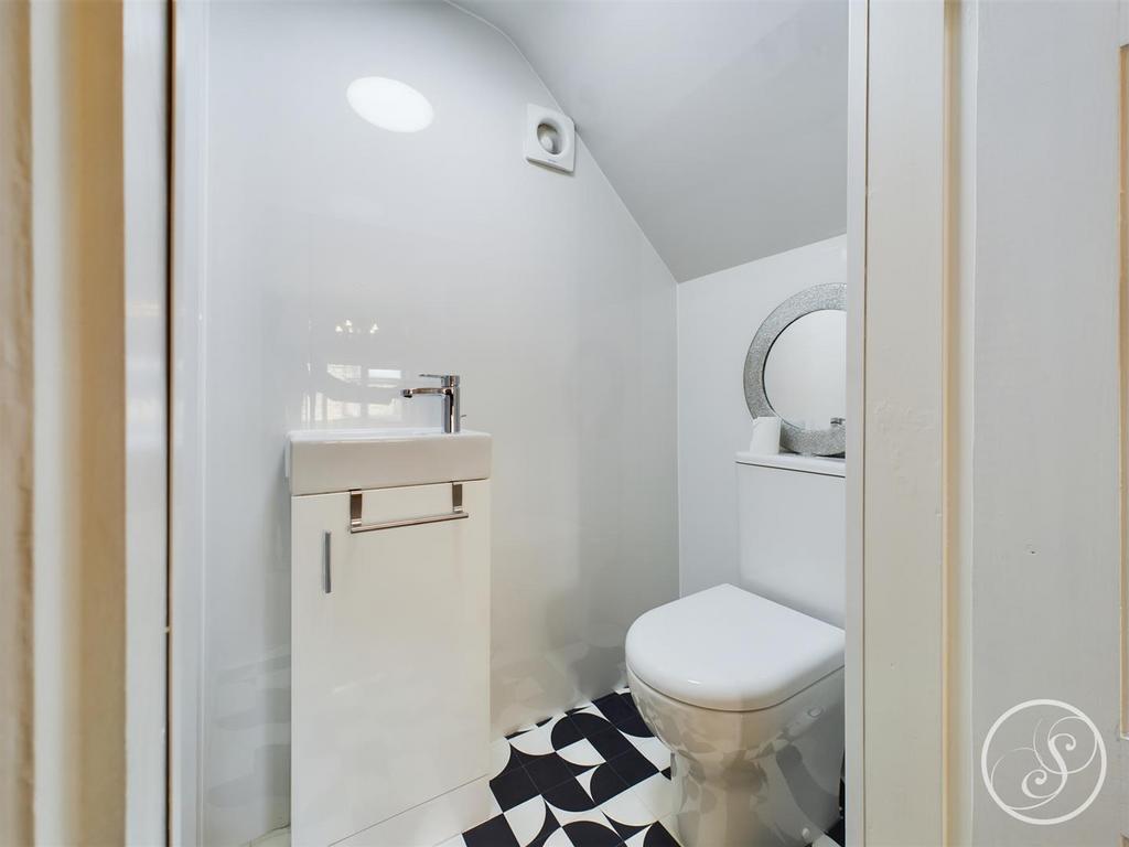 Bedroom 2 En-suite