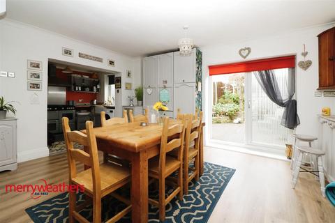 3 bedroom semi-detached house for sale - Wheatcroft Road, Rawmarsh, Rotherham