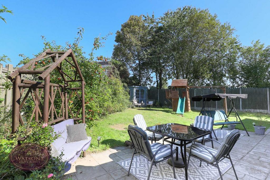 Alberta Avenue, Selston, Nottingham, NG16 3 bed detached bungalow for