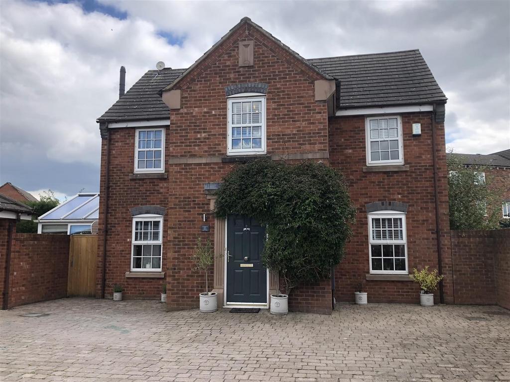 36 Jubilee Way, Croston 4 bed detached house £305,000