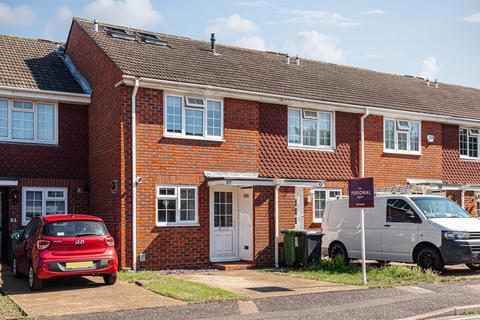 52 Delaporte Close, Epsom, KT17 4AF