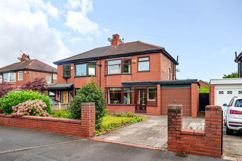 105 Ellenbrook Road, Worsley, Manchester, M28 1ES
