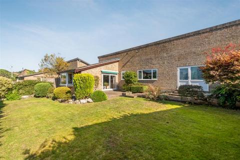 48 Cavendish Meads, Sunninghill, Ascot, SL5 9TD