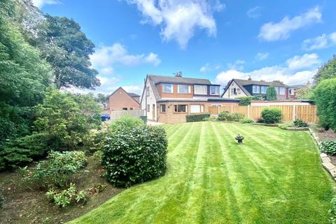 3 bedroom semi-detached house for sale, Whinmore Gardens, Gomersal, BD19
