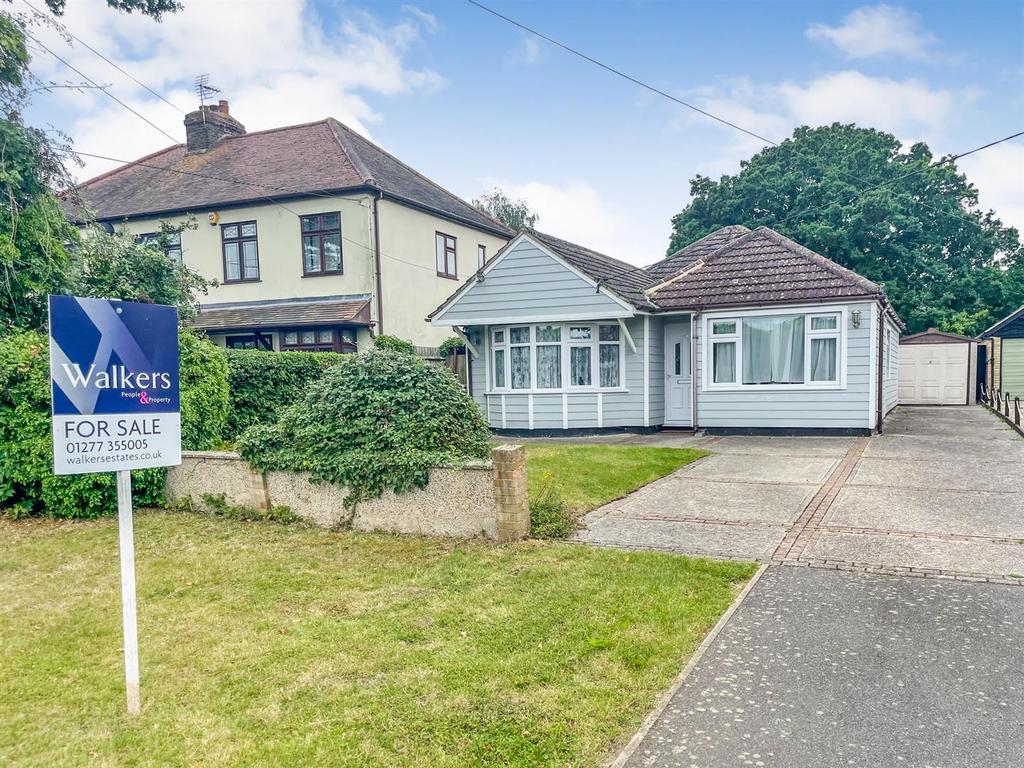 Brock Hill, Runwell, Wickford 3 bed detached bungalow for sale £550,000