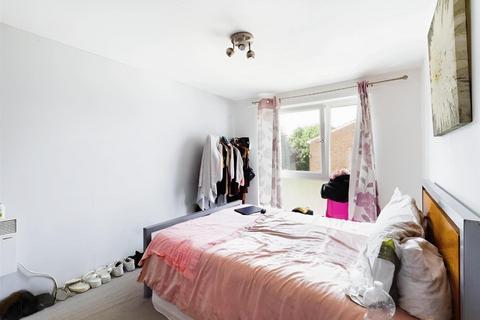 81 Burns Drive, Hemel Hempstead, HP2 7NW