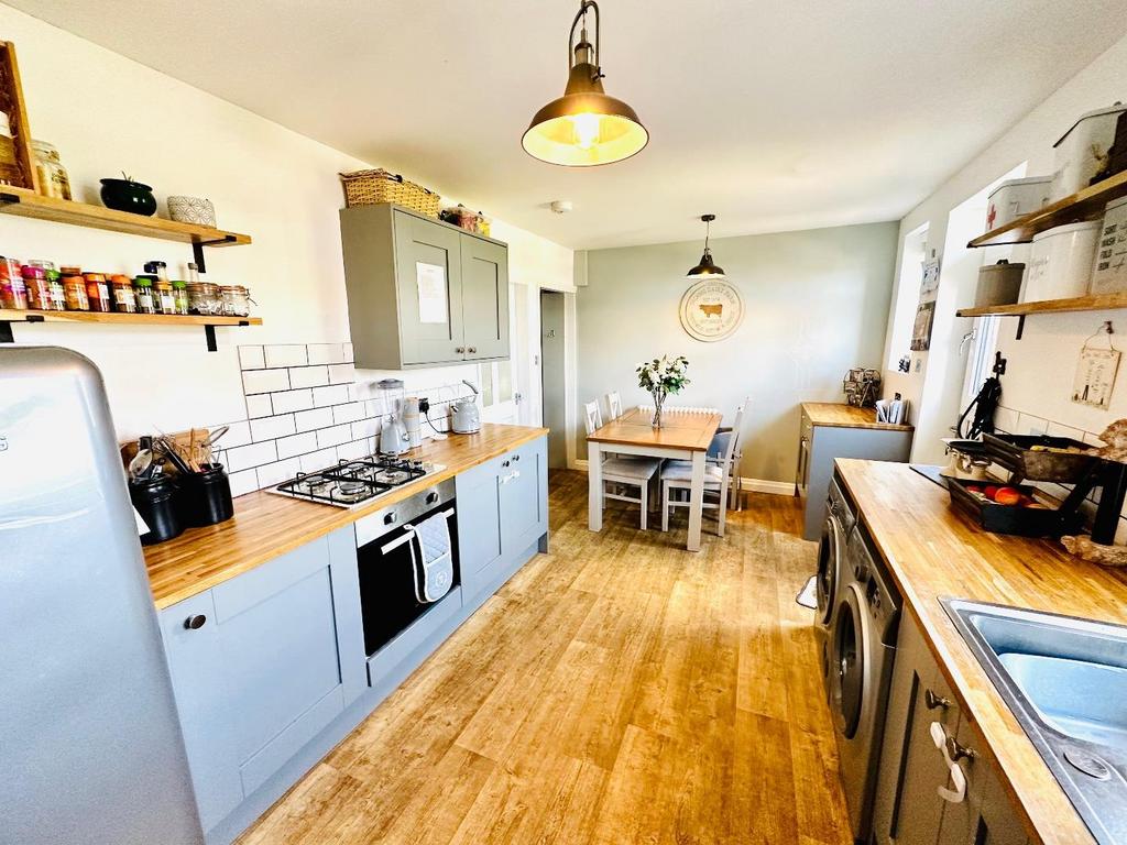 Kitchen  dining room