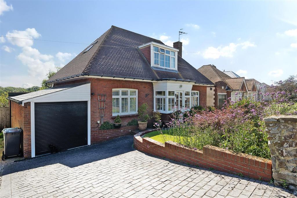 Fairlight Avenue, Hastings 3 bed detached house for sale £495,000