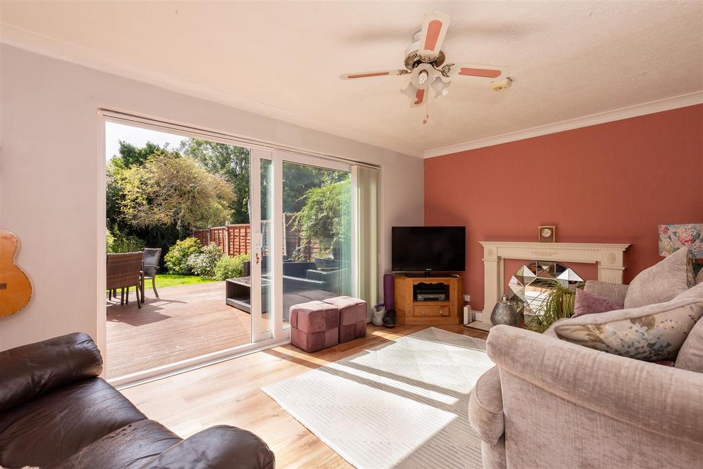 222 Weekes Drive-16.jpg