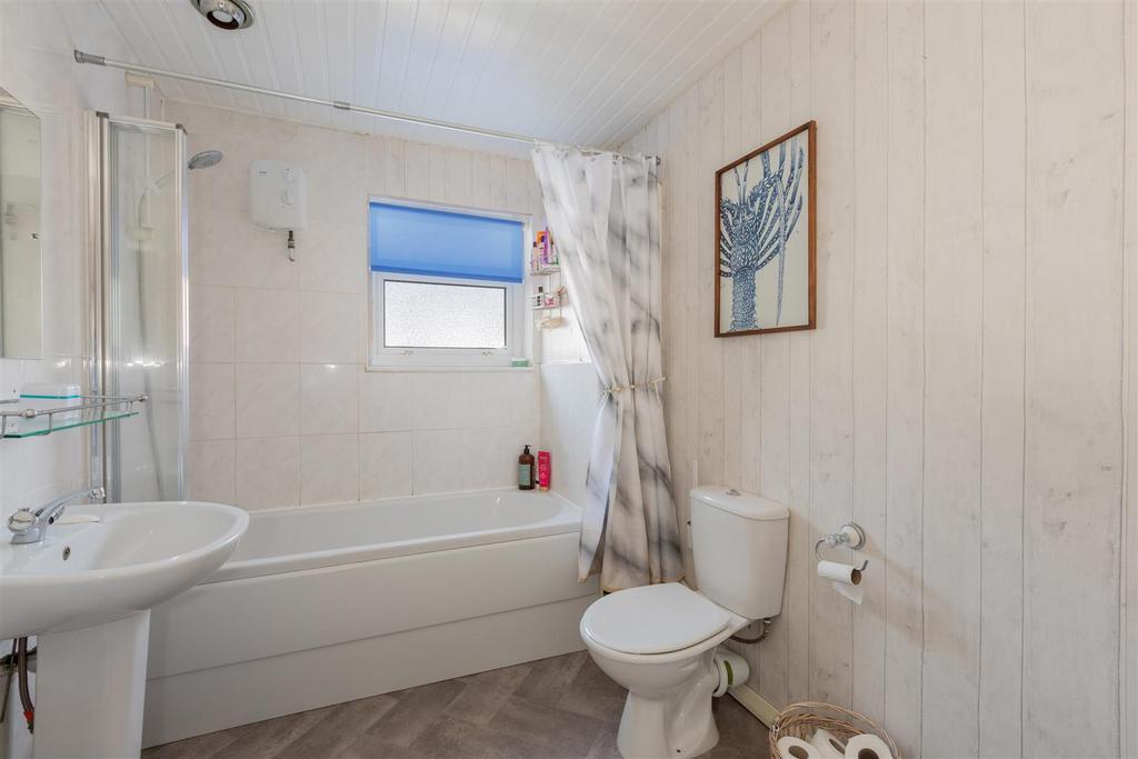 222 Weekes Drive-10.jpg