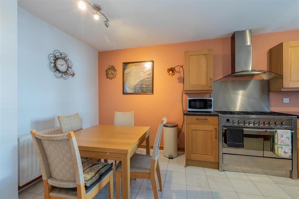 222 Weekes Drive-14.jpg
