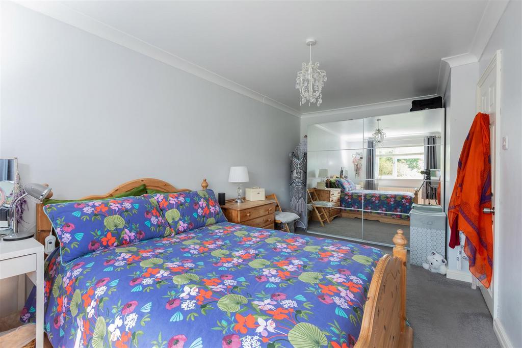 222 Weekes Drive-11.jpg