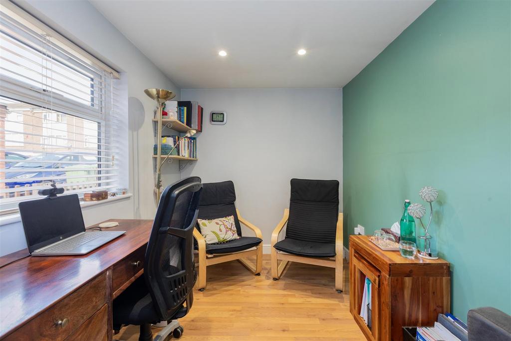 222 Weekes Drive-13.jpg