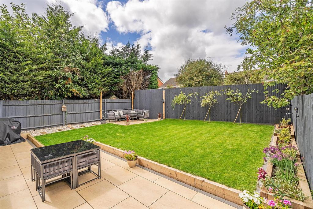 32 Langfield Road-3 lo.jpg