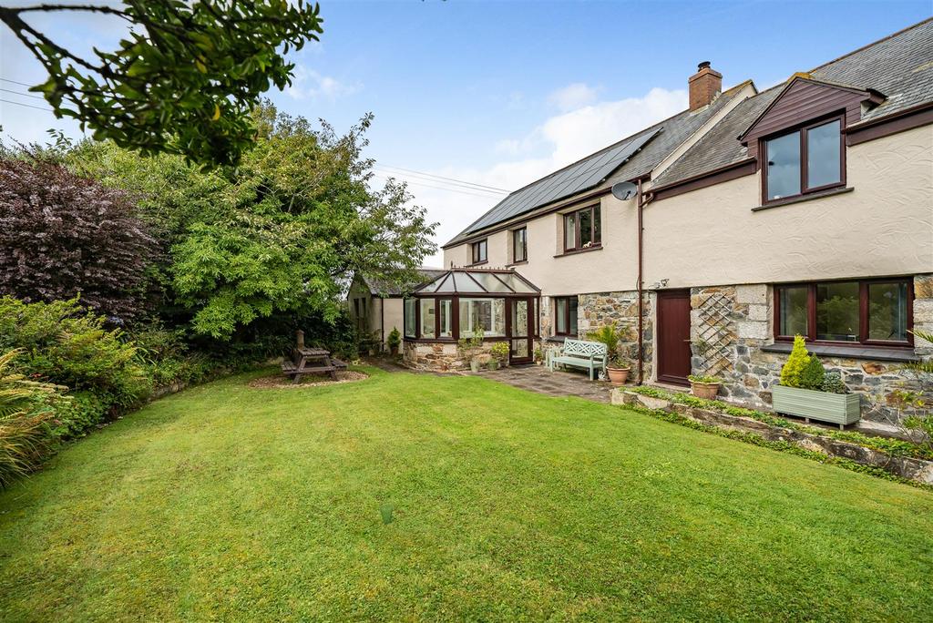 Traboe, St. Martin, Helston 4 bed detached house for sale £775,000