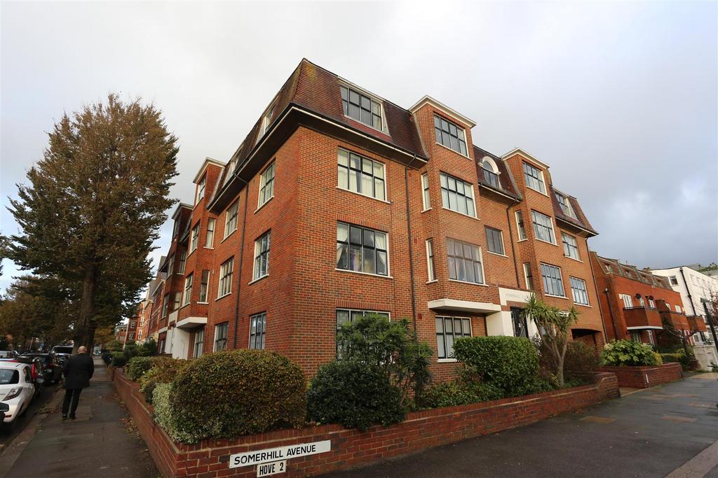 Somerhill Court, Holland Road, Hove 3 bed flat £1,950 pcm (£450 pw)