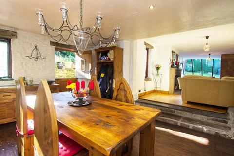 Manor Barn Lowerhill, Tockholes, Darwen, BB3 0NF