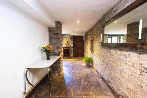 Manor Barn Lowerhill, Tockholes, Darwen, BB3 0NF