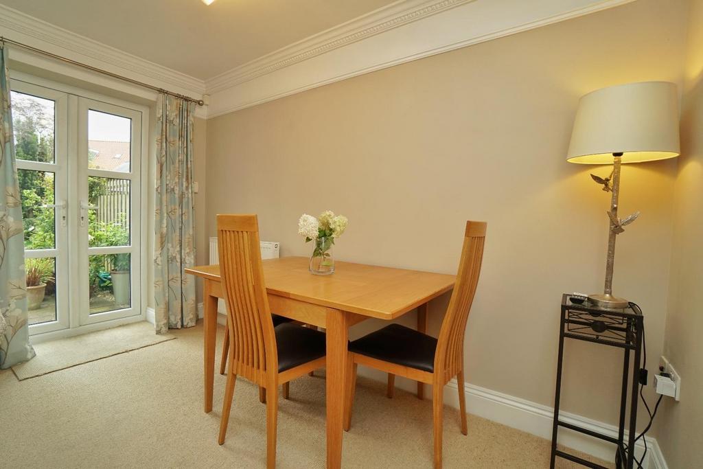 Dining Lounge