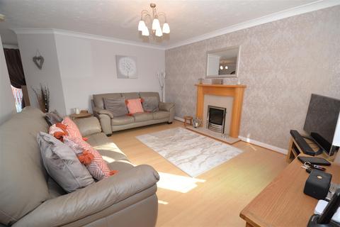 8 Jacobs Croft, Clayton, Bradford, BD14 6SU