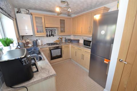 8 Jacobs Croft, Clayton, Bradford, BD14 6SU