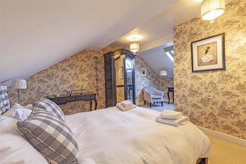 2 bedroom house for sale, Bath Street, Bakewell