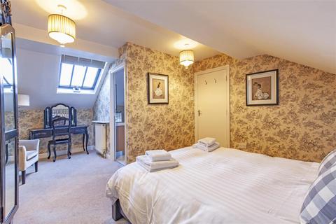2 bedroom house for sale, Bath Street, Bakewell