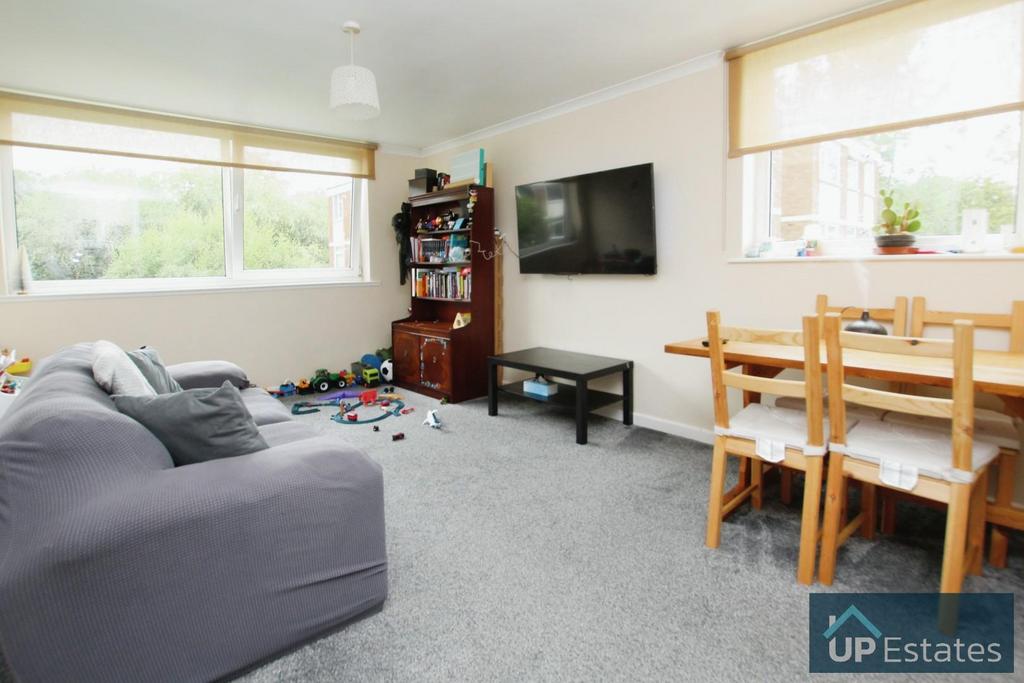 Lounge/ Dining Room